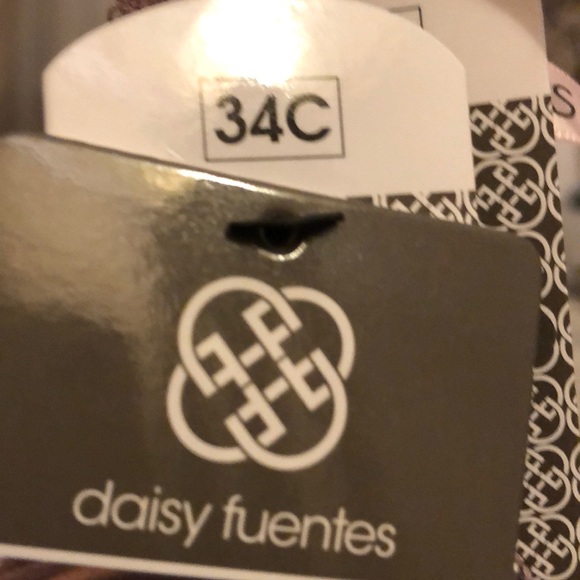 Intimates daisy Fuentes bra - Picture 7 of 7